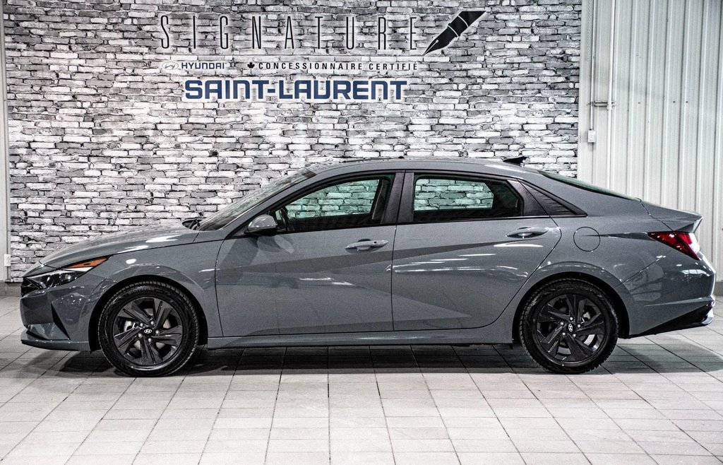 Hyundai Elantra PREFERRED TECH TOIT CAMERA CARPLAY BLUELINK 2022 à Montréal, Québec - 11 - w1024h768px