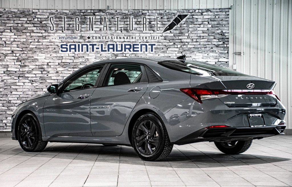 Hyundai Elantra PREFERRED TECH TOIT CAMERA CARPLAY BLUELINK 2022 à Montréal, Québec - 10 - w1024h768px