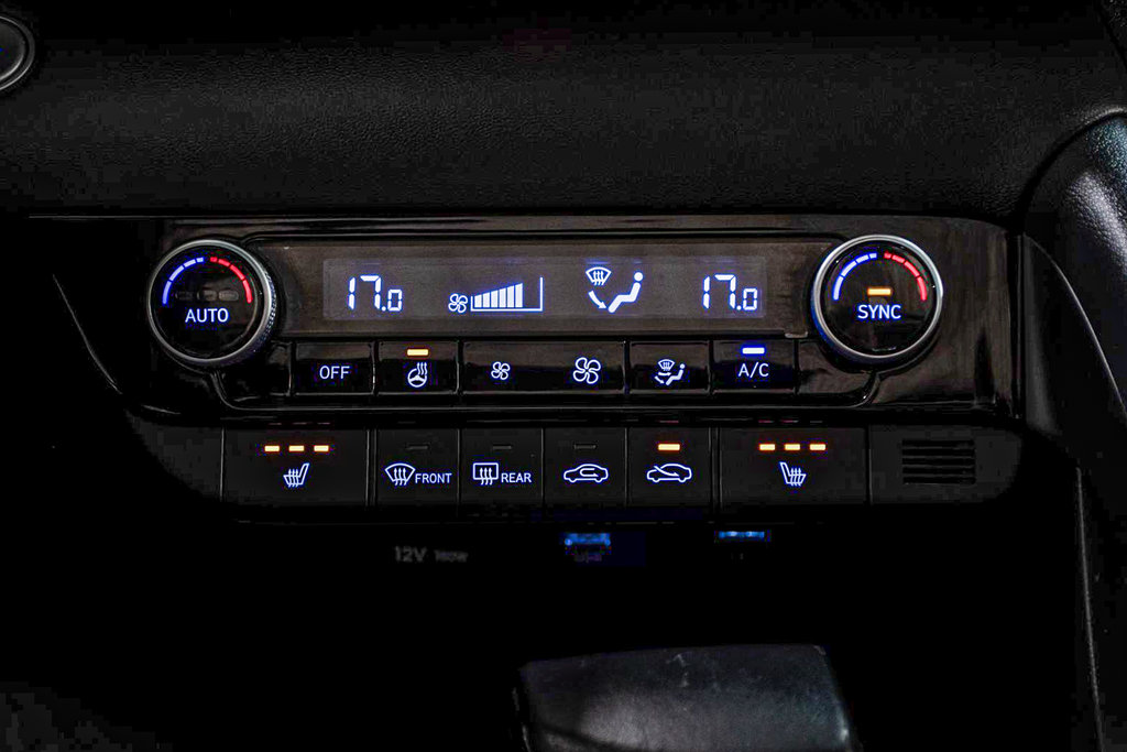 Hyundai Elantra PREFERRED TECH TOIT CAMERA CARPLAY BLUELINK 2022 à Montréal, Québec - 22 - w1024h768px