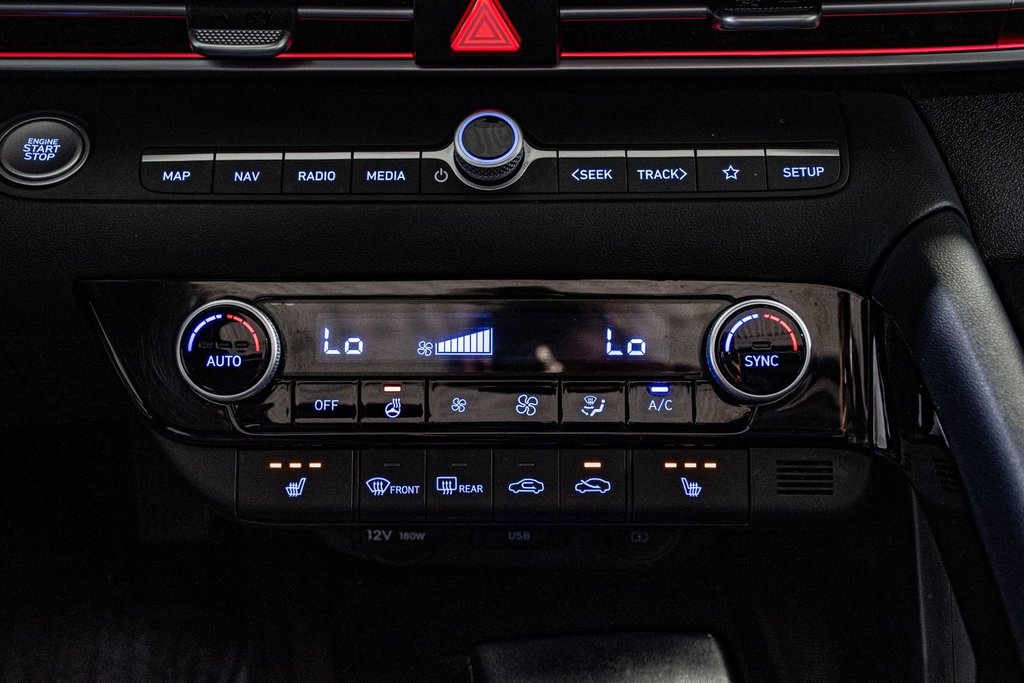 Hyundai Elantra LUXURY TOIT NAVIGATION BOSE CUIR CARPLAY MAG 17 2023 à Montréal, Québec - 29 - w1024h768px
