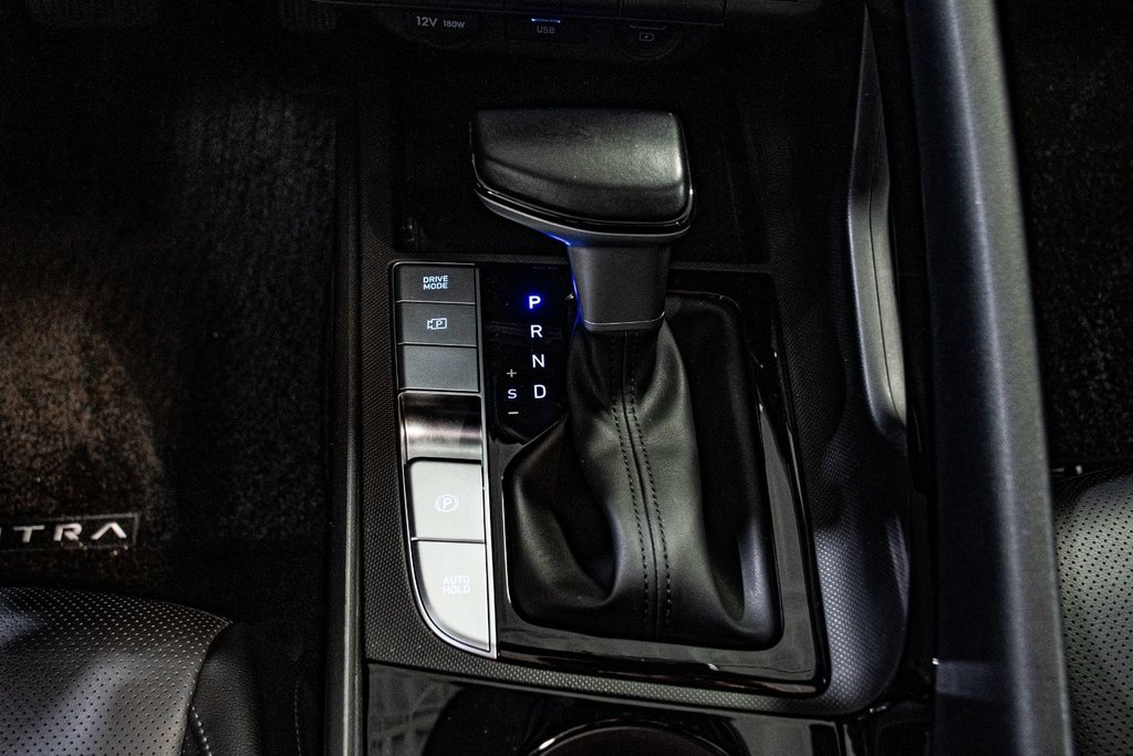 Hyundai Elantra LUXURY TOIT NAVIGATION BOSE CUIR CARPLAY MAG 17 2023 à Montréal, Québec - 32 - w1024h768px