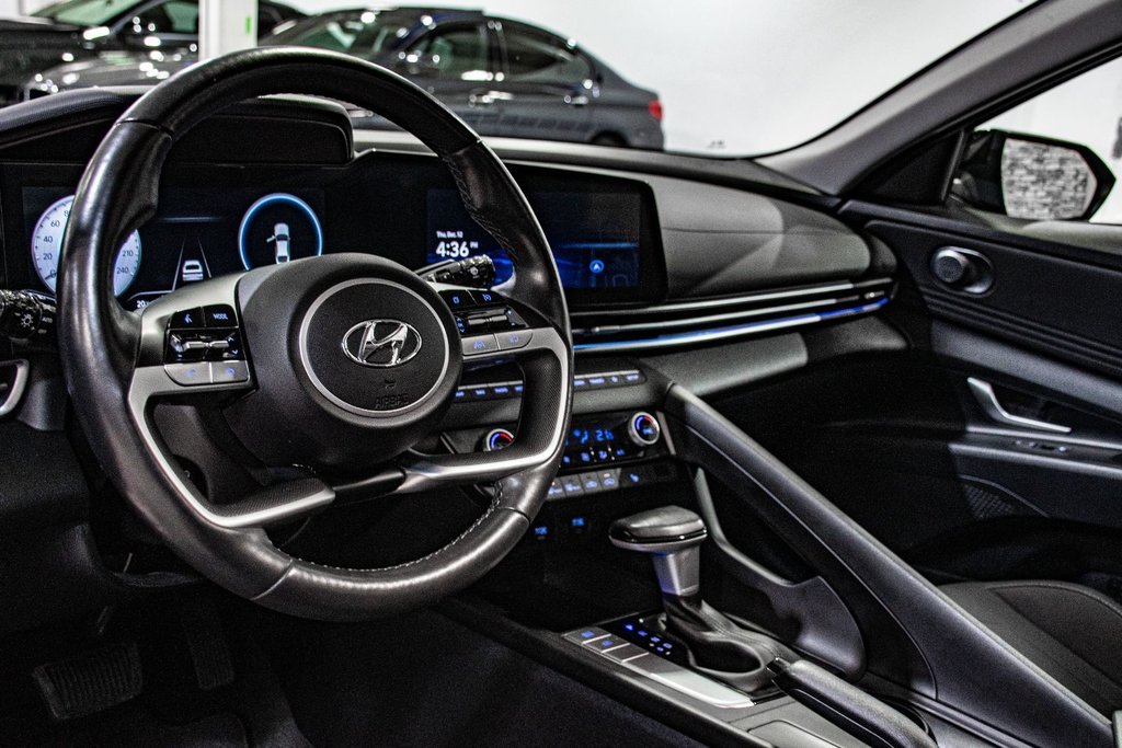 2023 Hyundai Elantra PREFERRED TECH TOIT OUVRANT VOLANT CHAUFFANTS CAM in Montréal, Quebec - 17 - w1024h768px