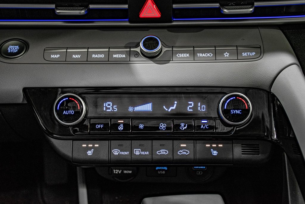 2023 Hyundai Elantra LUXURY TOIT NAVIGATION BOSE CUIR CARPLAY MAG 17 in Montréal, Quebec - 26 - w1024h768px