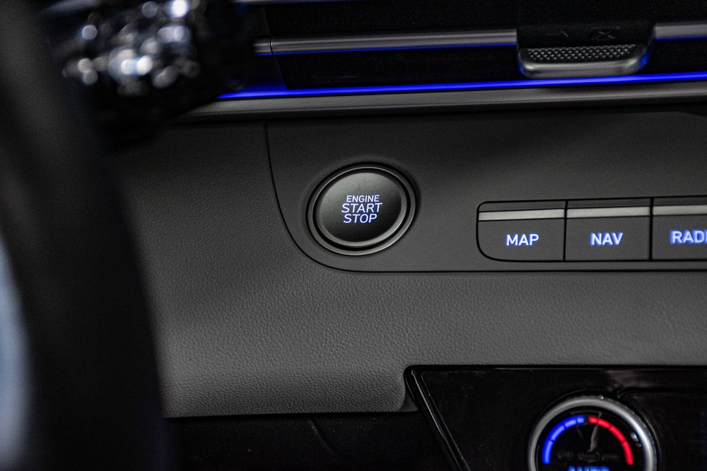 2023 Hyundai Elantra LUXURY TOIT NAVIGATION BOSE CUIR CARPLAY MAG 17 in Montréal, Quebec - 25 - w1024h768px