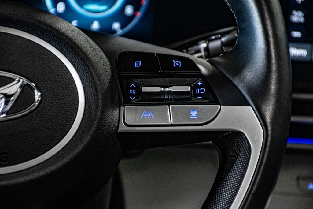 2023 Hyundai Elantra LUXURY TOIT NAVIGATION BOSE CUIR CARPLAY MAG 17 in Montréal, Quebec - 32 - w1024h768px