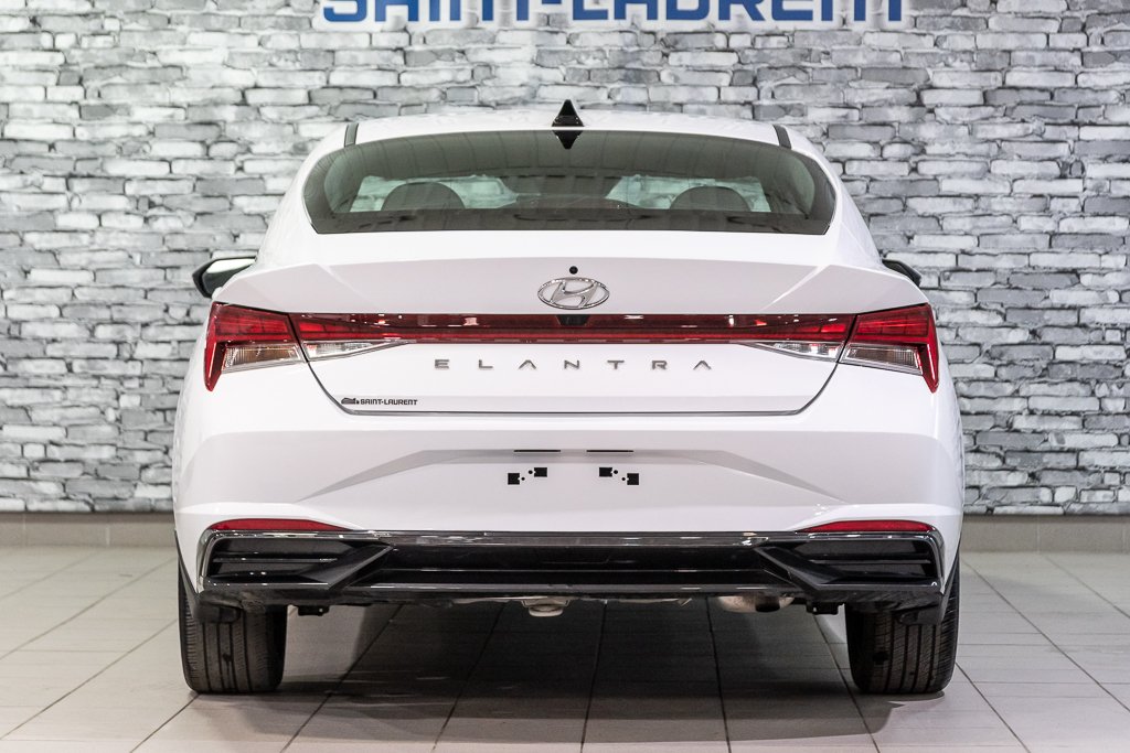 Hyundai Elantra LUXURY TOIT OUVRANT NAVIGATION SIEGES CHAUFFANTS 2023 à Montréal, Québec - 12 - w1024h768px