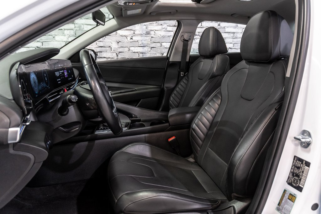 Hyundai Elantra LUXURY TOIT OUVRANT NAVIGATION SIEGES CHAUFFANTS 2023 à Montréal, Québec - 23 - w1024h768px