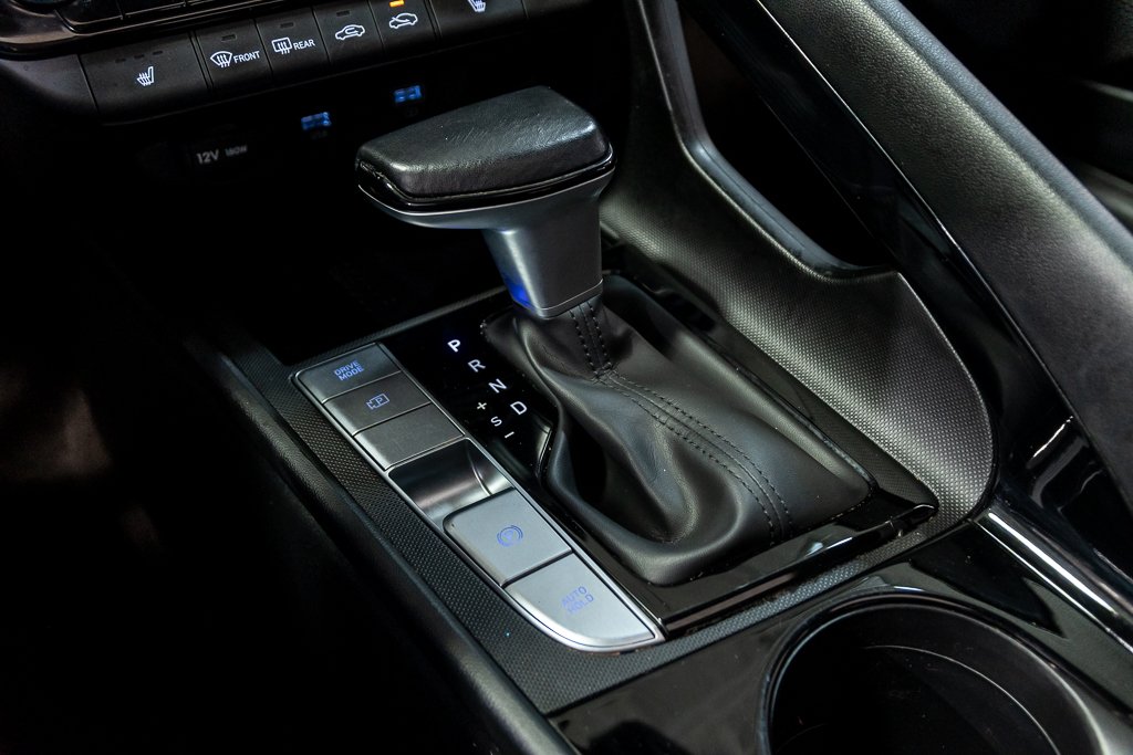 Hyundai Elantra LUXURY TOIT OUVRANT NAVIGATION SIEGES CHAUFFANTS 2023 à Montréal, Québec - 31 - w1024h768px