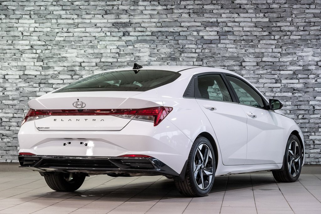 Hyundai Elantra LUXURY TOIT OUVRANT NAVIGATION SIEGES CHAUFFANTS 2023 à Montréal, Québec - 15 - w1024h768px
