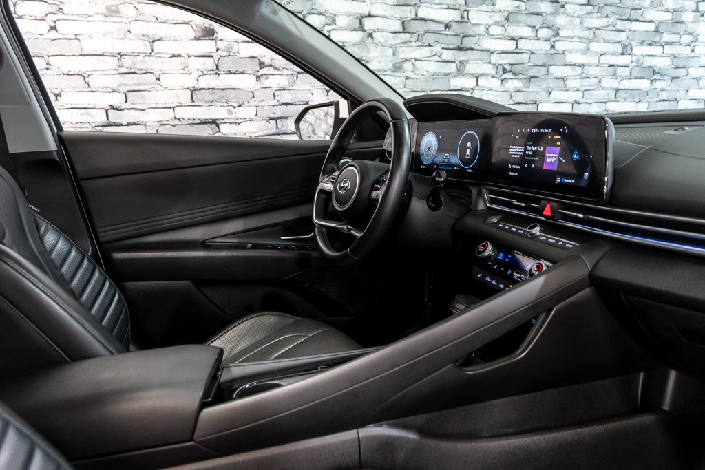 Hyundai Elantra LUXURY TOIT OUVRANT NAVIGATION SIEGES CHAUFFANTS 2023 à Montréal, Québec - 21 - w1024h768px