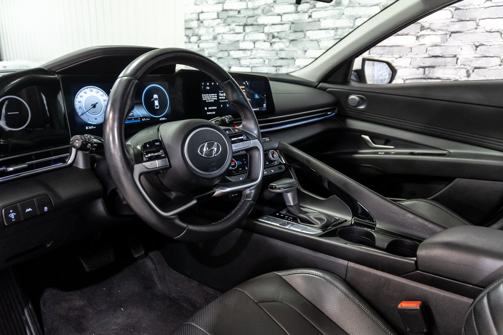 Hyundai Elantra LUXURY TOIT OUVRANT NAVIGATION SIEGES CHAUFFANTS 2023 à Montréal, Québec - 20 - w1024h768px