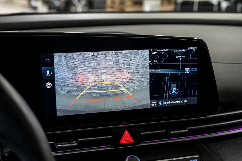 Hyundai Elantra LUXURY TOIT NAVIGATION BOSE CUIR CARPLAY MAG 17 2023 à Montréal, Québec - 30 - w1024h768px