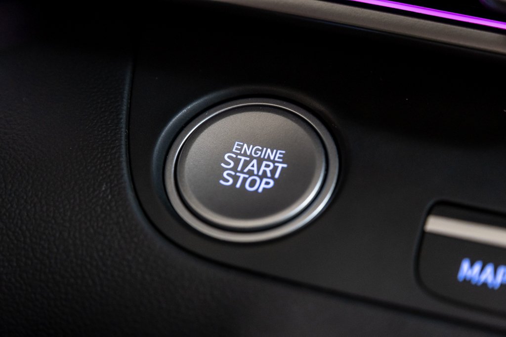 Hyundai Elantra LUXURY TOIT NAVIGATION BOSE CUIR CARPLAY MAG 17 2023 à Montréal, Québec - 33 - w1024h768px