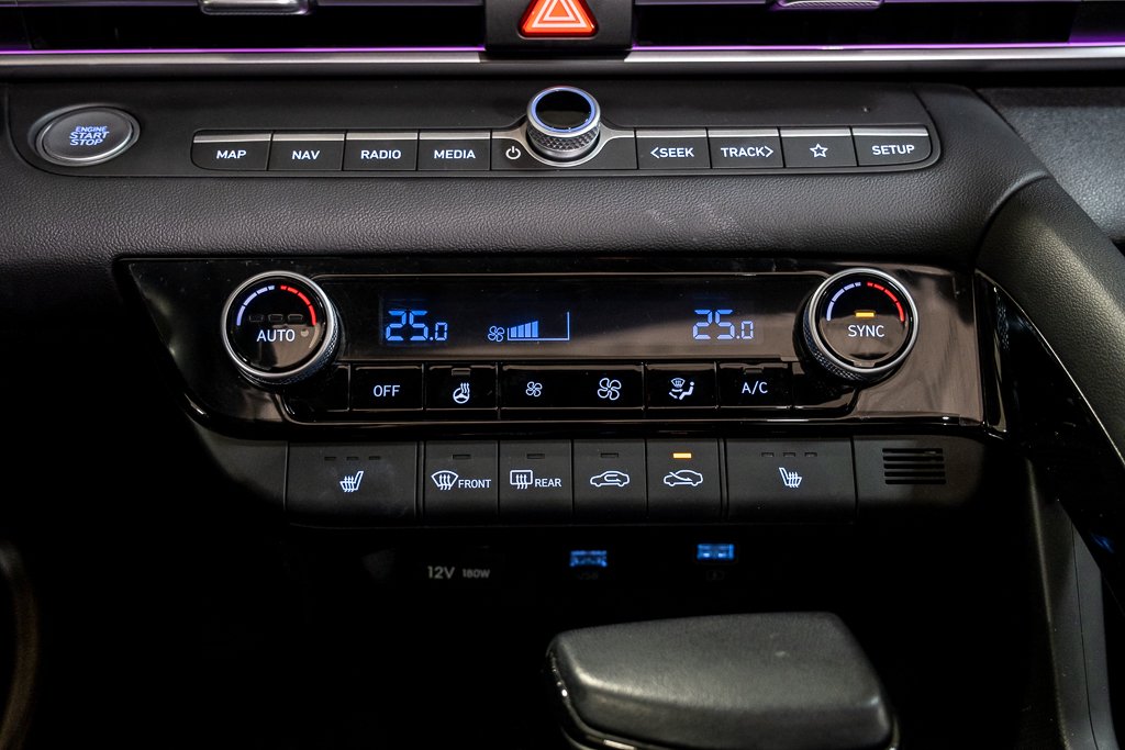 Hyundai Elantra LUXURY TOIT NAVIGATION BOSE CUIR CARPLAY MAG 17 2023 à Montréal, Québec - 31 - w1024h768px