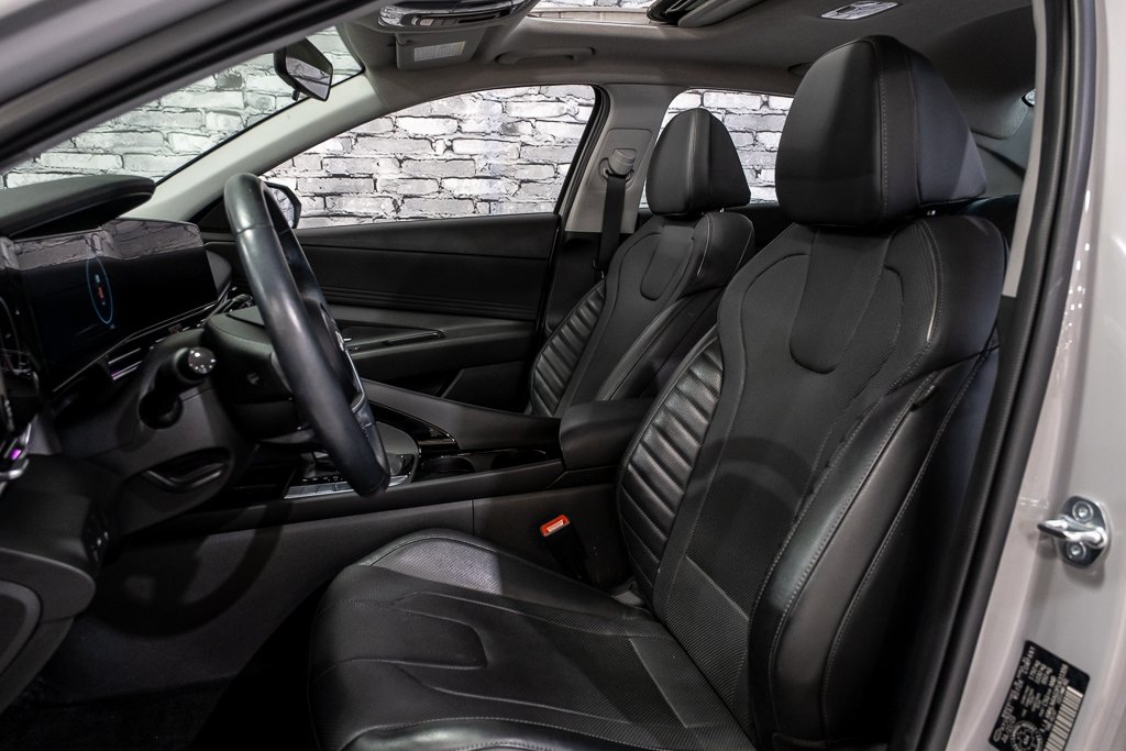 Hyundai Elantra LUXURY TOIT NAVIGATION BOSE CUIR CARPLAY MAG 17 2023 à Montréal, Québec - 22 - w1024h768px