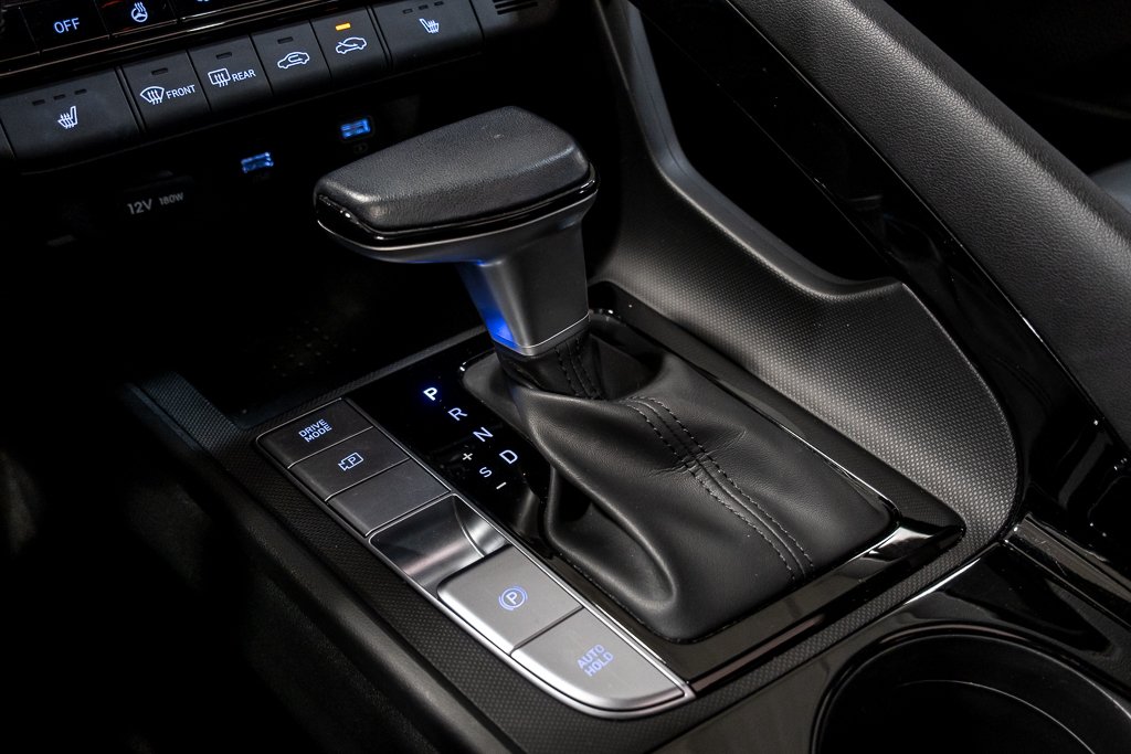 Hyundai Elantra LUXURY TOIT NAVIGATION BOSE CUIR CARPLAY MAG 17 2023 à Montréal, Québec - 32 - w1024h768px