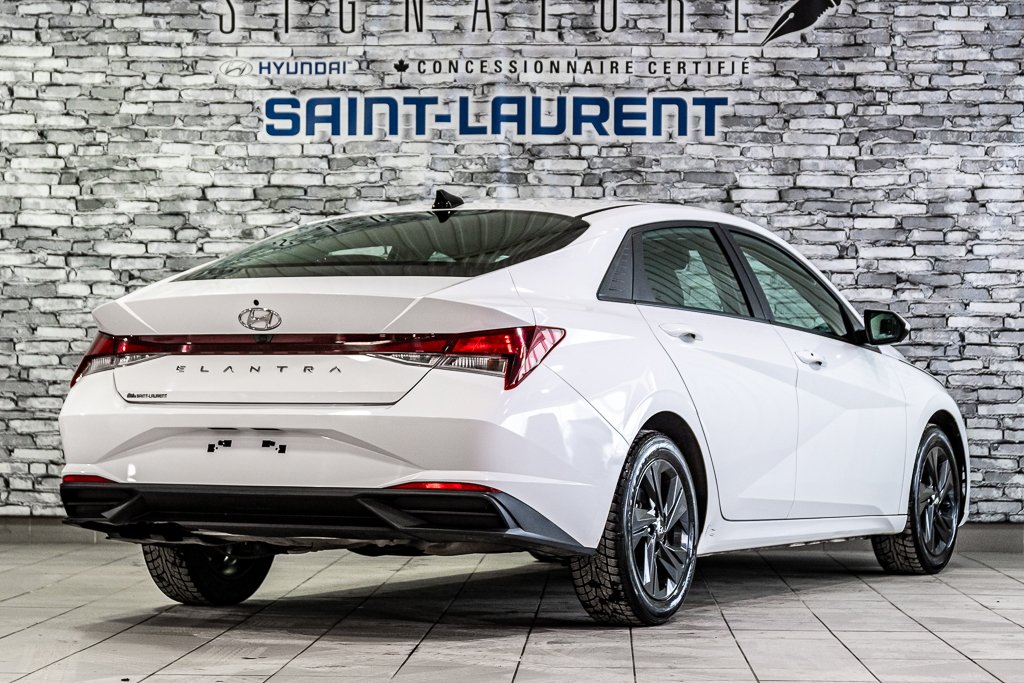 Hyundai Elantra PREFERRED CARPLAY SIEGES&VOLANT CHAUFFANTS CAMERA 2023 à Montréal, Québec - 15 - w1024h768px