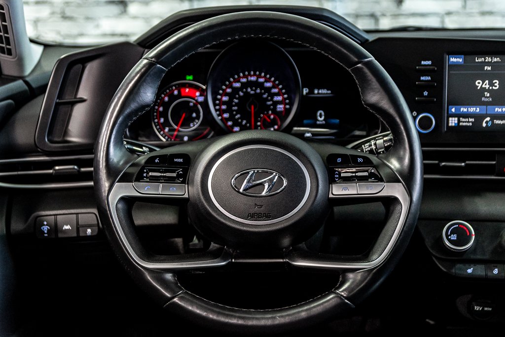 Hyundai Elantra PREFERRED CARPLAY SIEGES&VOLANT CHAUFFANTS CAMERA 2023 à Montréal, Québec - 5 - w1024h768px