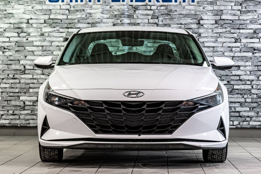 Hyundai Elantra PREFERRED CARPLAY SIEGES&VOLANT CHAUFFANTS CAMERA 2023 à Montréal, Québec - 7 - w1024h768px