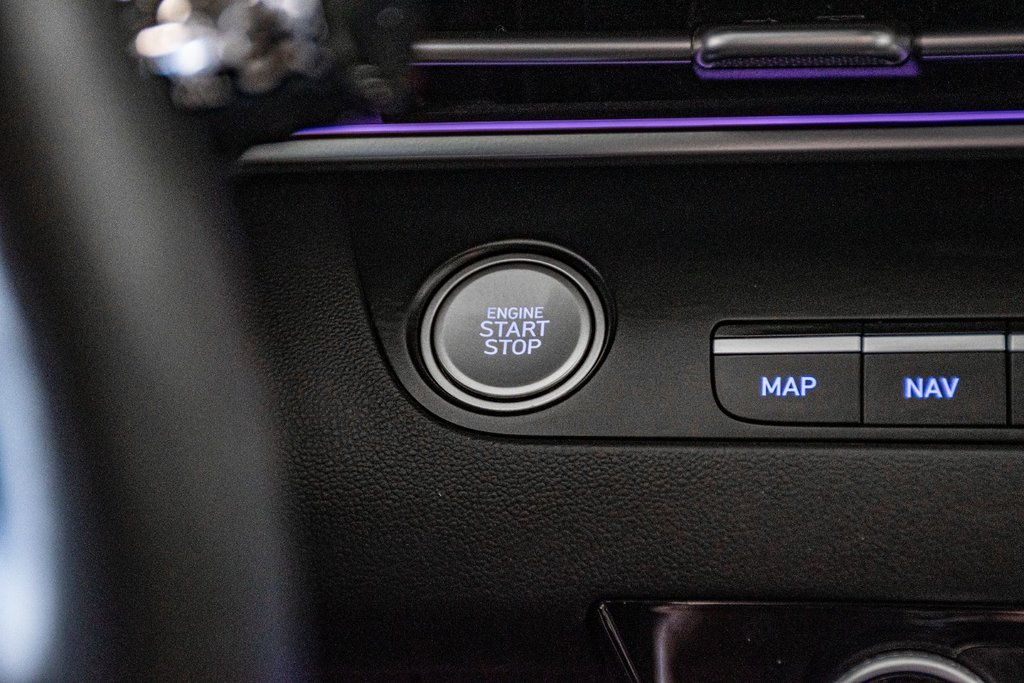 Hyundai Elantra PREFERRED TECH TOIT CAMERA CARPLAY VOLANT CHAUFFANT 2024 à Montréal, Québec - 28 - w1024h768px
