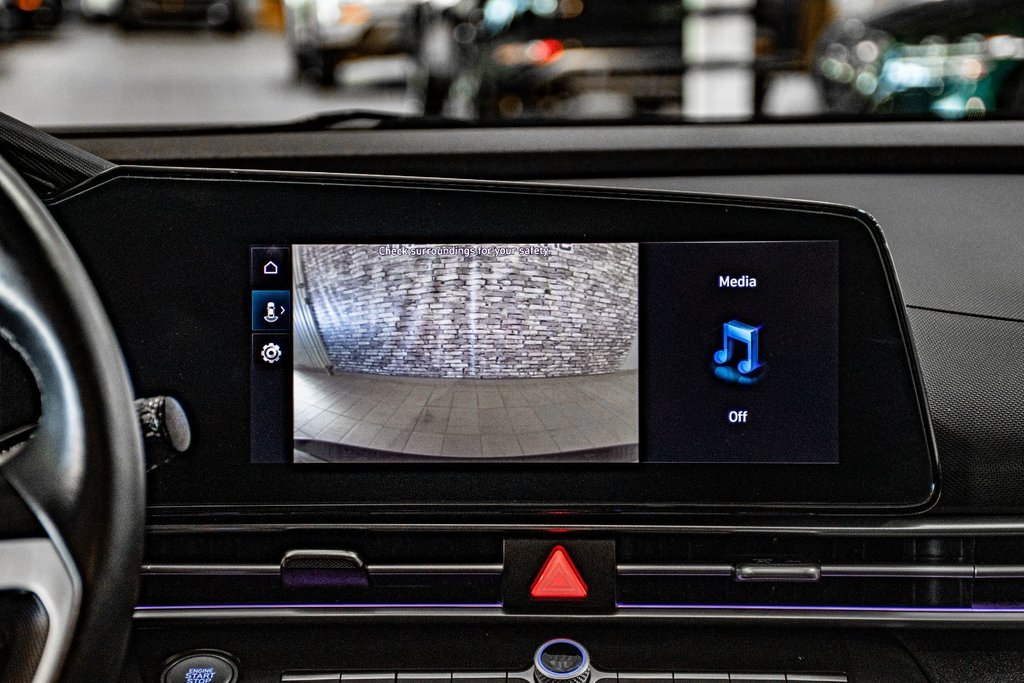 Hyundai Elantra PREFERRED TECH TOIT CAMERA CARPLAY VOLANT CHAUFFANT 2024 à Montréal, Québec - 27 - w1024h768px