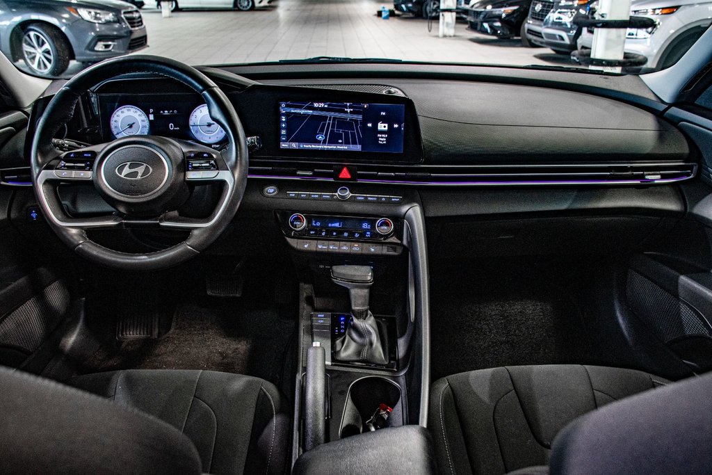Hyundai Elantra PREFERRED TECH TOIT CAMERA CARPLAY VOLANT CHAUFFANT 2024 à Montréal, Québec - 4 - w1024h768px