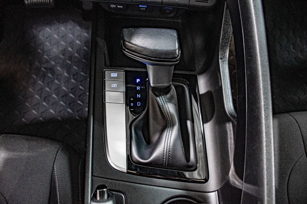 Hyundai Elantra PREFERRED TECH TOIT CAMERA CARPLAY VOLANT CHAUFFANT 2024 à Montréal, Québec - 33 - w1024h768px