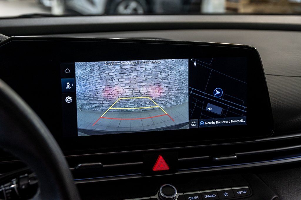 Hyundai Elantra PREFERRED TOIT OUVRANT SIEGES ET VOLANT CHAUFFANTS 2024 à Montréal, Québec - 29 - w1024h768px
