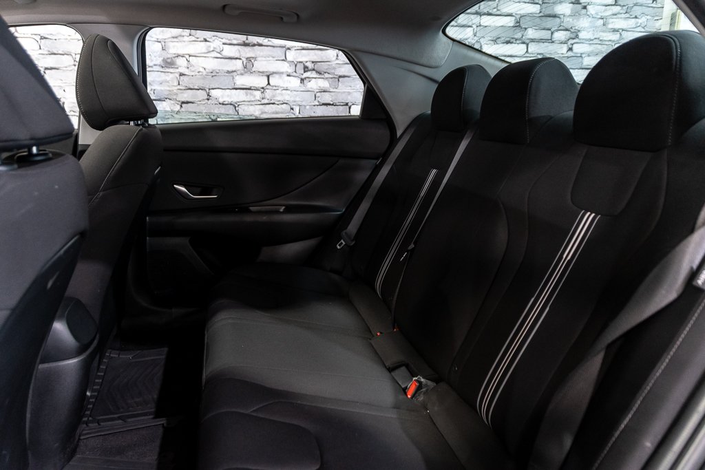 Hyundai Elantra PREFERRED TOIT OUVRANT SIEGES ET VOLANT CHAUFFANTS 2024 à Montréal, Québec - 24 - w1024h768px