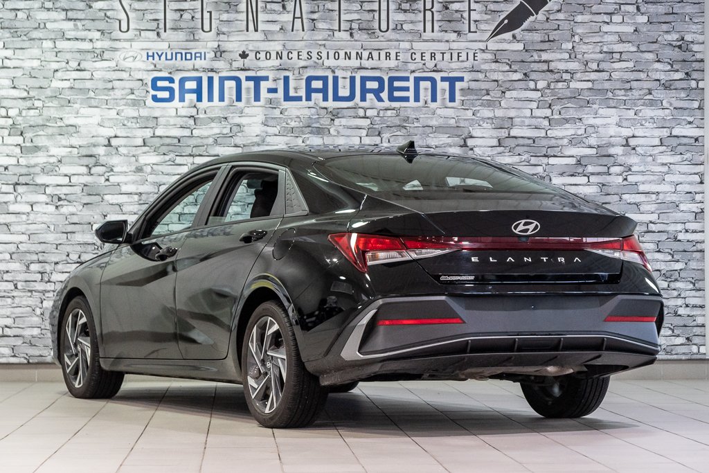 Hyundai Elantra PREFERRED TOIT OUVRANT SIEGES ET VOLANT CHAUFFANTS 2024 à Montréal, Québec - 11 - w1024h768px