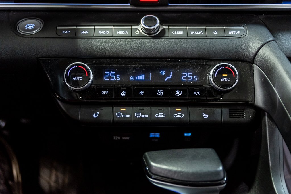 Hyundai Elantra PREFERRED TOIT OUVRANT SIEGES ET VOLANT CHAUFFANTS 2024 à Montréal, Québec - 32 - w1024h768px