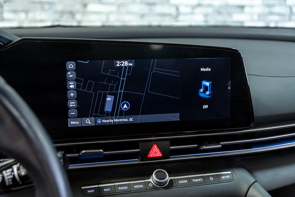 Hyundai Elantra PREFERRED TOIT OUVRANT SIEGES ET VOLANT CHAUFFANTS 2024 à Montréal, Québec - 27 - w1024h768px