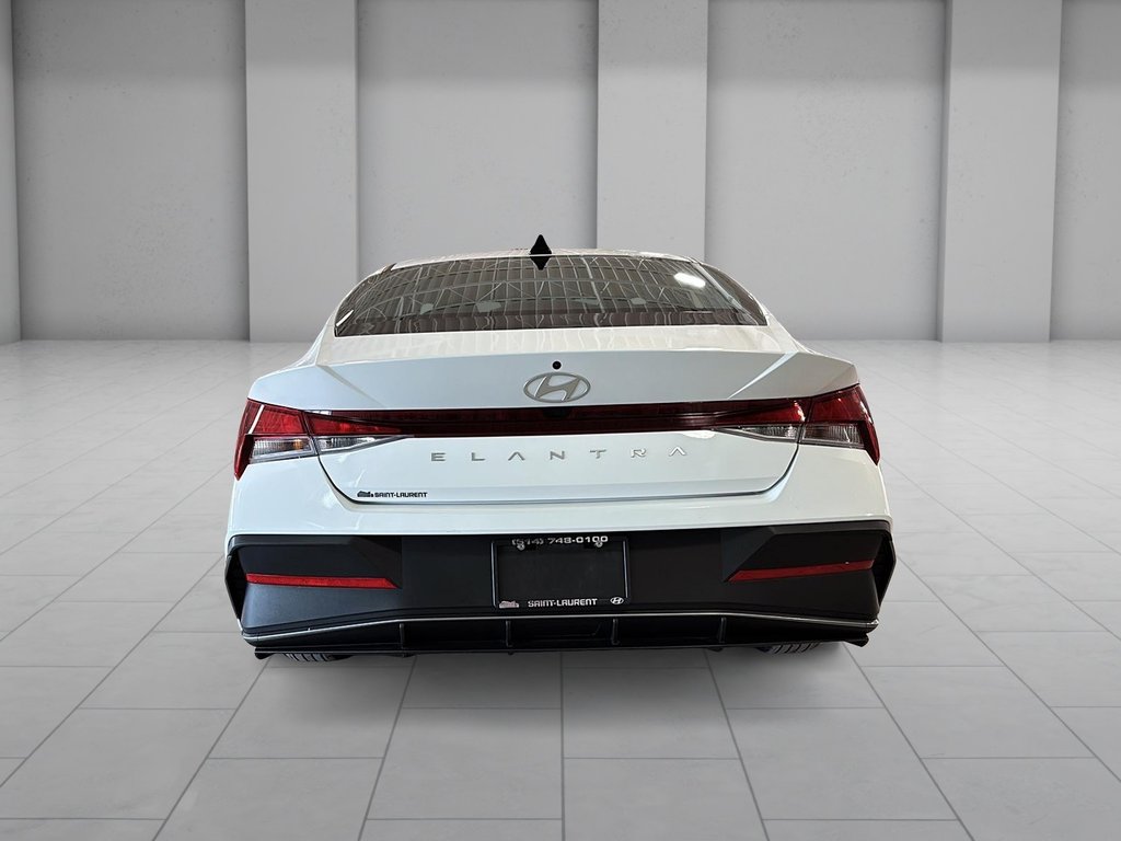 2024 Hyundai Elantra PREFERRED VOLANT CHAUFFANT CARPLAY CAMERA in Montréal, Quebec - 4 - w1024h768px