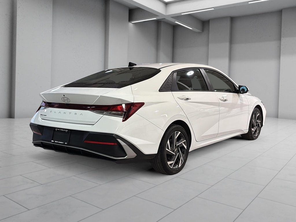 2024 Hyundai Elantra PREFERRED TECH TOIT OUVRANT CARPLAY CAMERA in Montréal, Quebec - 12 - w1024h768px