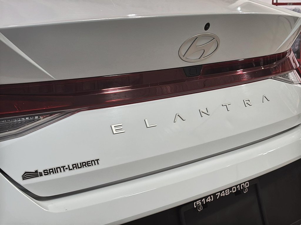 2024 Hyundai Elantra PREFERRED TECH TOIT OUVRANT CARPLAY CAMERA in Montréal, Quebec - 11 - w1024h768px