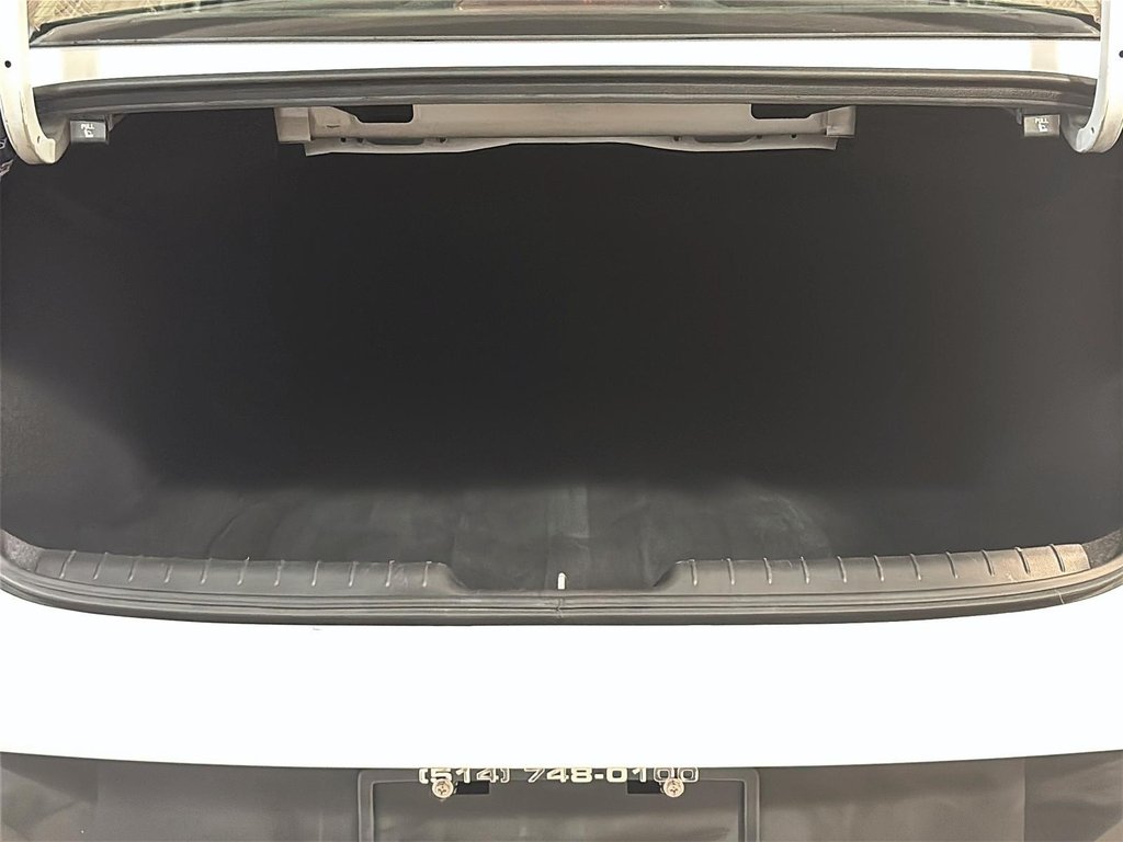 2024 Hyundai Elantra PREFERRED TECH TOIT OUVRANT CARPLAY CAMERA in Montréal, Quebec - 9 - w1024h768px