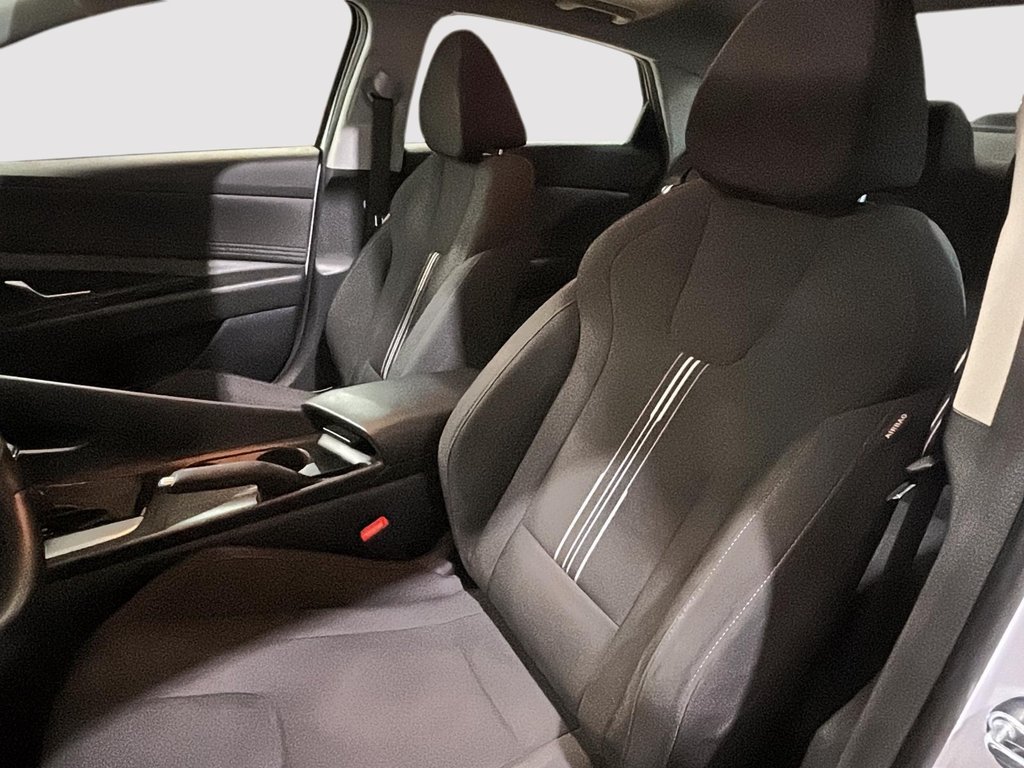 2024 Hyundai Elantra PREFERRED TECH TOIT OUVRANT CARPLAY CAMERA in Montréal, Quebec - 19 - w1024h768px