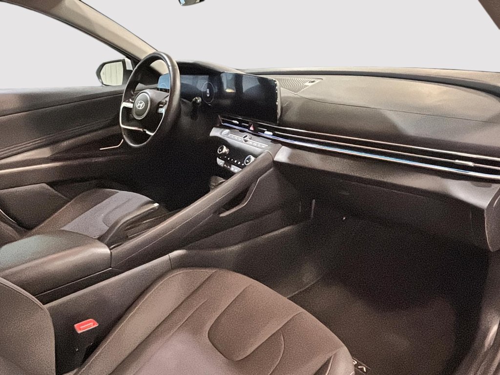 2024 Hyundai Elantra PREFERRED TECH TOIT OUVRANT CARPLAY CAMERA in Montréal, Quebec - 16 - w1024h768px