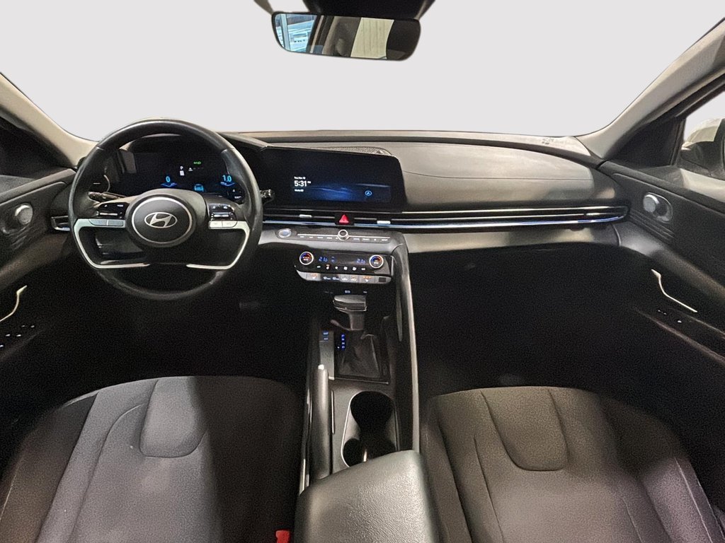 2024 Hyundai Elantra PREFERRED TECH TOIT OUVRANT CARPLAY CAMERA in Montréal, Quebec - 25 - w1024h768px