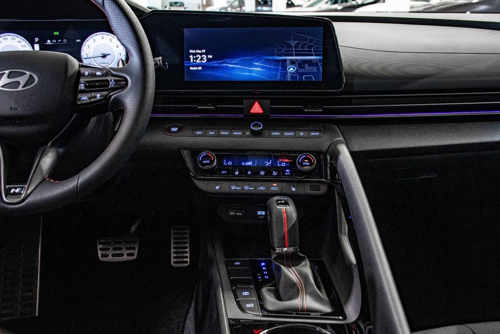 2025 Hyundai Elantra N-LINE ULTIMATE DEMO TOIT NAVI CARPLAY BOSE in Montréal, Quebec - 22 - w1024h768px