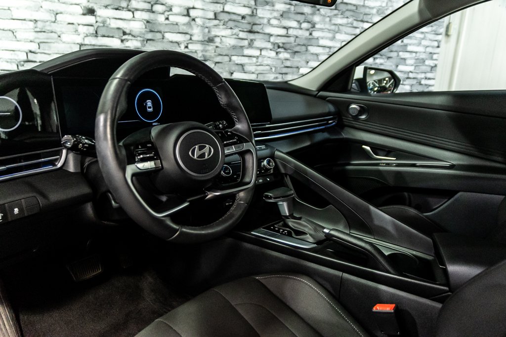 2025 Hyundai Elantra PREFERRED TECH PACKAGE TOIT CARPLAY CAMERA KEYLESS in Montréal, Quebec - 21 - w1024h768px
