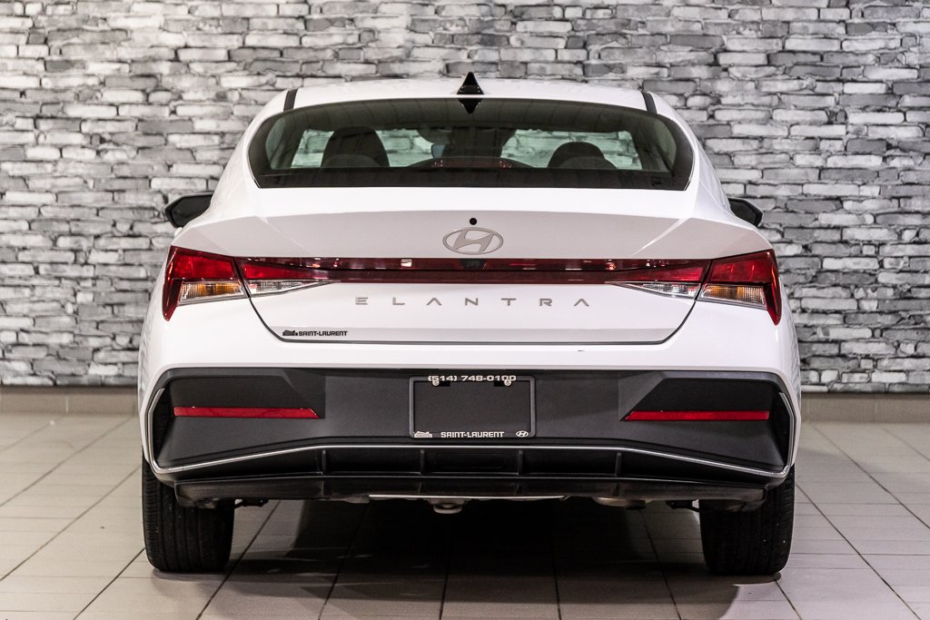 2025 Hyundai Elantra PREFERRED TECH PACKAGE TOIT CARPLAY CAMERA KEYLESS in Montréal, Quebec - 13 - w1024h768px