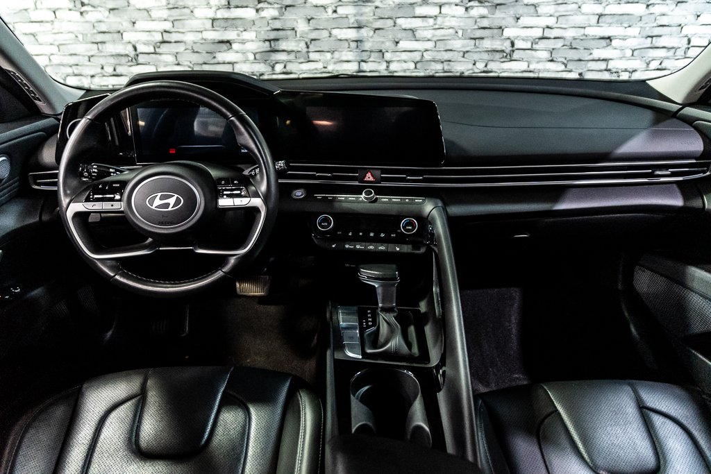 Hyundai Elantra LUXURY TOIT OUVRANT CUIR BLUELINK BOSE KEYLESS NAV 2025 à Montréal, Québec - 9 - w1024h768px