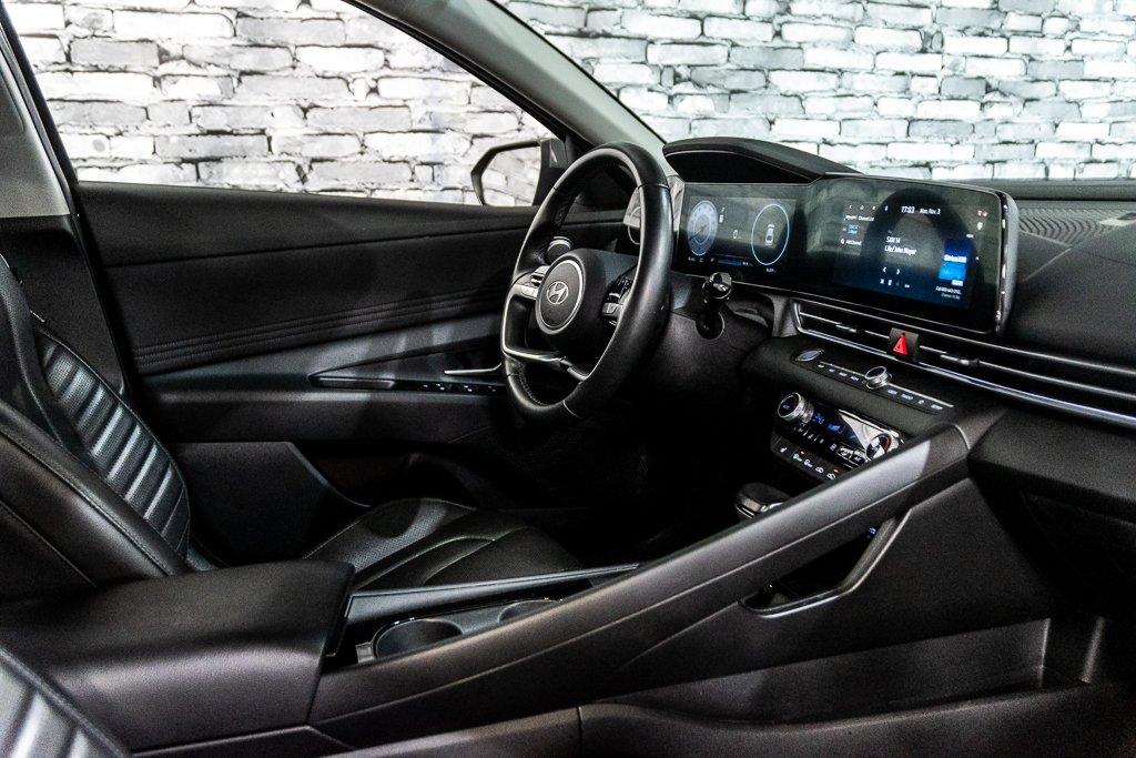 Hyundai Elantra LUXURY TOIT OUVRANT CUIR BLUELINK BOSE KEYLESS NAV 2025 à Montréal, Québec - 34 - w1024h768px