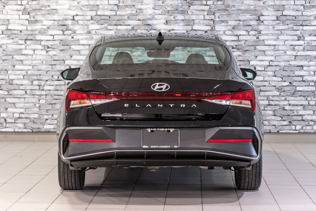 Hyundai Elantra PREFERRED CARPLAY CAMERA KEYLESS  VOLANT CHAUFFANT 2025 à Montréal, Québec - 13 - w1024h768px