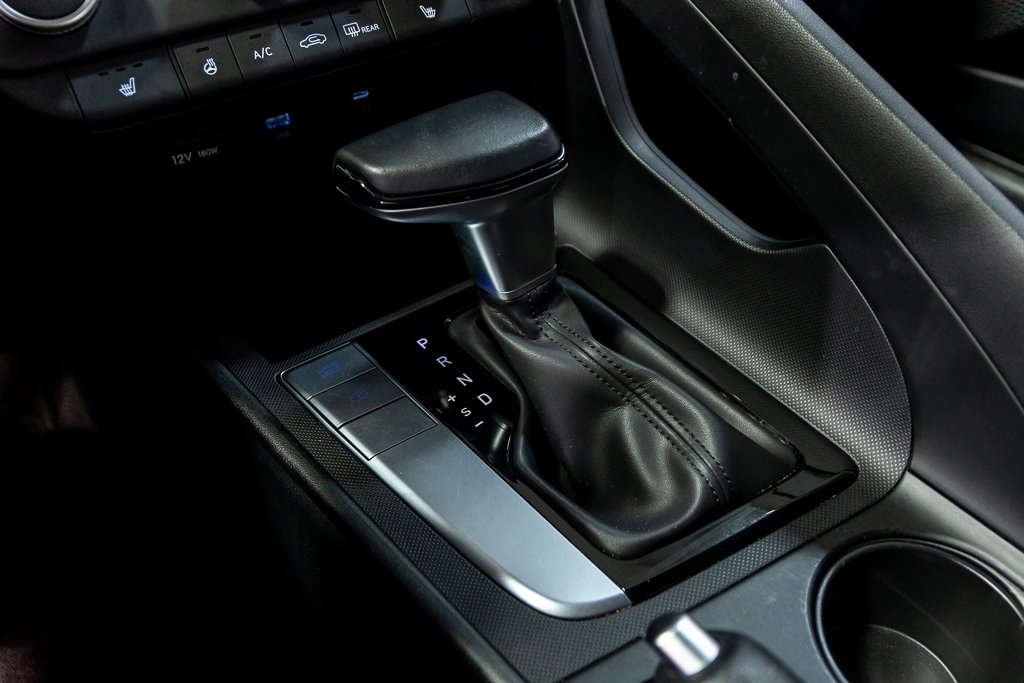 Hyundai Elantra PREFERRED CARPLAY CAMERA KEYLESS  VOLANT CHAUFFANT 2025 à Montréal, Québec - 31 - w1024h768px