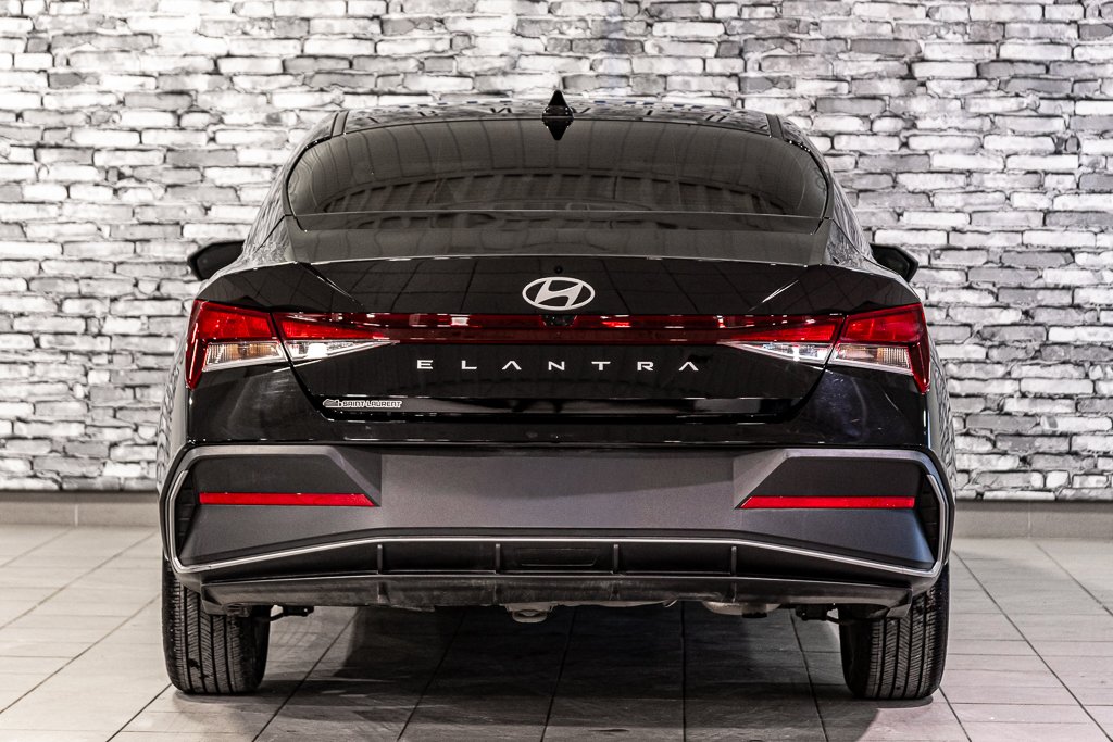 2025 Hyundai Elantra PREFERRED CARPLAY CAMERA KEYLESS  VOLANT CHAUFFANT in Montréal, Quebec - 12 - w1024h768px