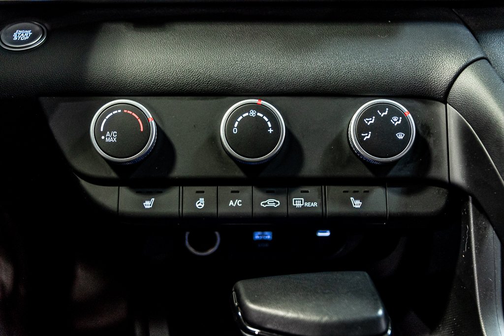 2025 Hyundai Elantra PREFERRED CARPLAY CAMERA KEYLESS  VOLANT CHAUFFANT in Montréal, Quebec - 28 - w1024h768px