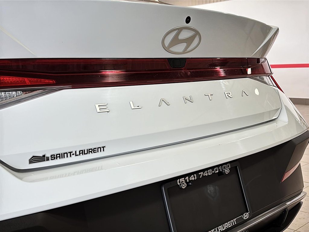 2025 Hyundai Elantra PREFERRED TECH PACKAGE TOIT CARPLAY CAMERA KEYLESS in Montréal, Quebec - 9 - w1024h768px