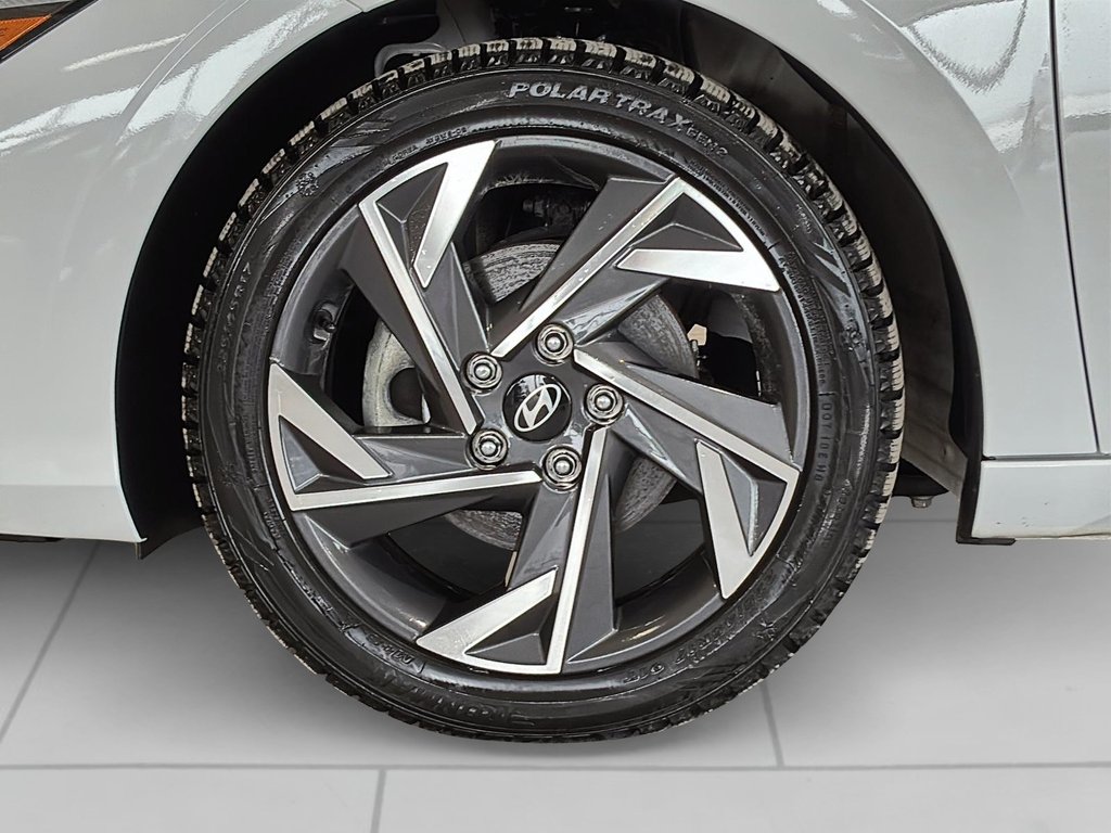 2025 Hyundai Elantra PREFERRED TECH PACKAGE TOIT CARPLAY CAMERA KEYLESS in Montréal, Quebec - 4 - w1024h768px